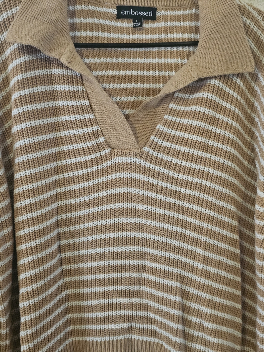Embossed Tan White Striped Polo Sweater Size L Preppy Knit - Picture 3 of 4